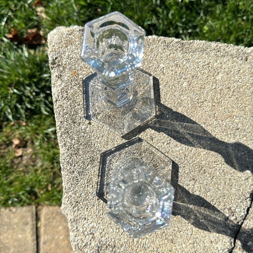 VINTAGE~HEISEY PEERLESS~WILLIAMSBURG PATTERN~CRYSTAL CANDLEHOLDERS~PAIR~NICE~G21 - Picture 8 of 8
